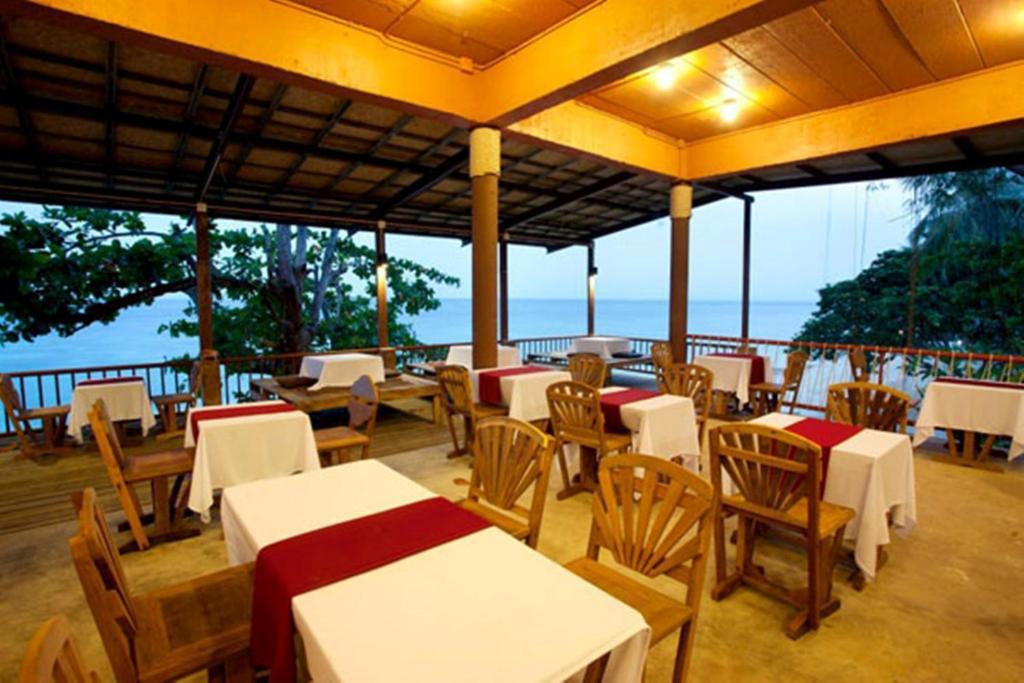 Hotel The Cove Phi Phi Extérieur photo